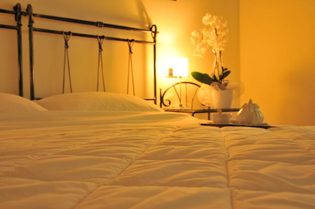 Torre Degli Ulivi Bed & Breakfast Tignale Room photo
