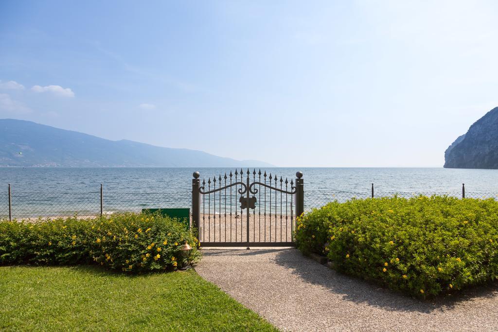 Torre Degli Ulivi Bed & Breakfast Tignale Exterior photo