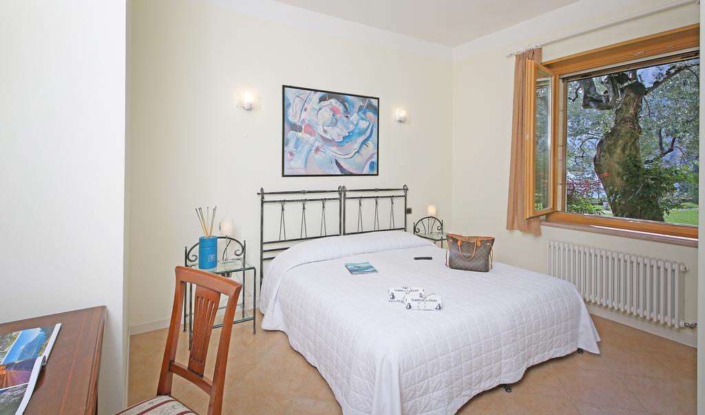 Torre Degli Ulivi Bed & Breakfast Tignale Exterior photo