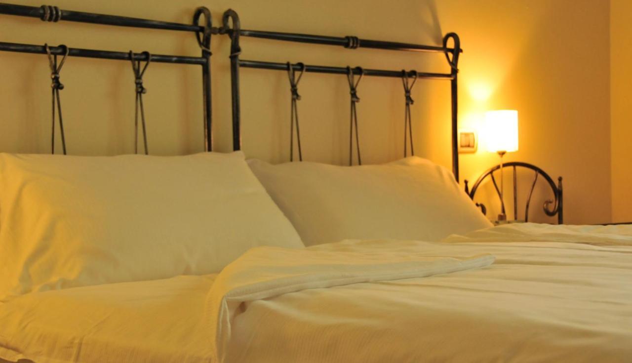 Torre Degli Ulivi Bed & Breakfast Tignale Exterior photo